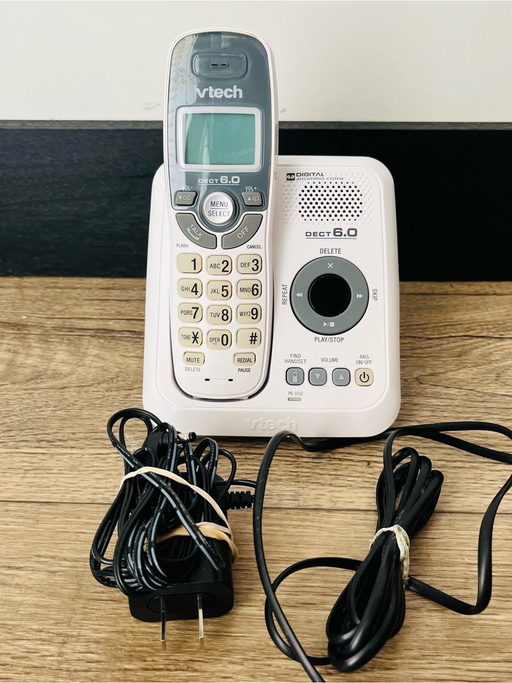 VTech DECT 6.0 Cordless Phone System - White